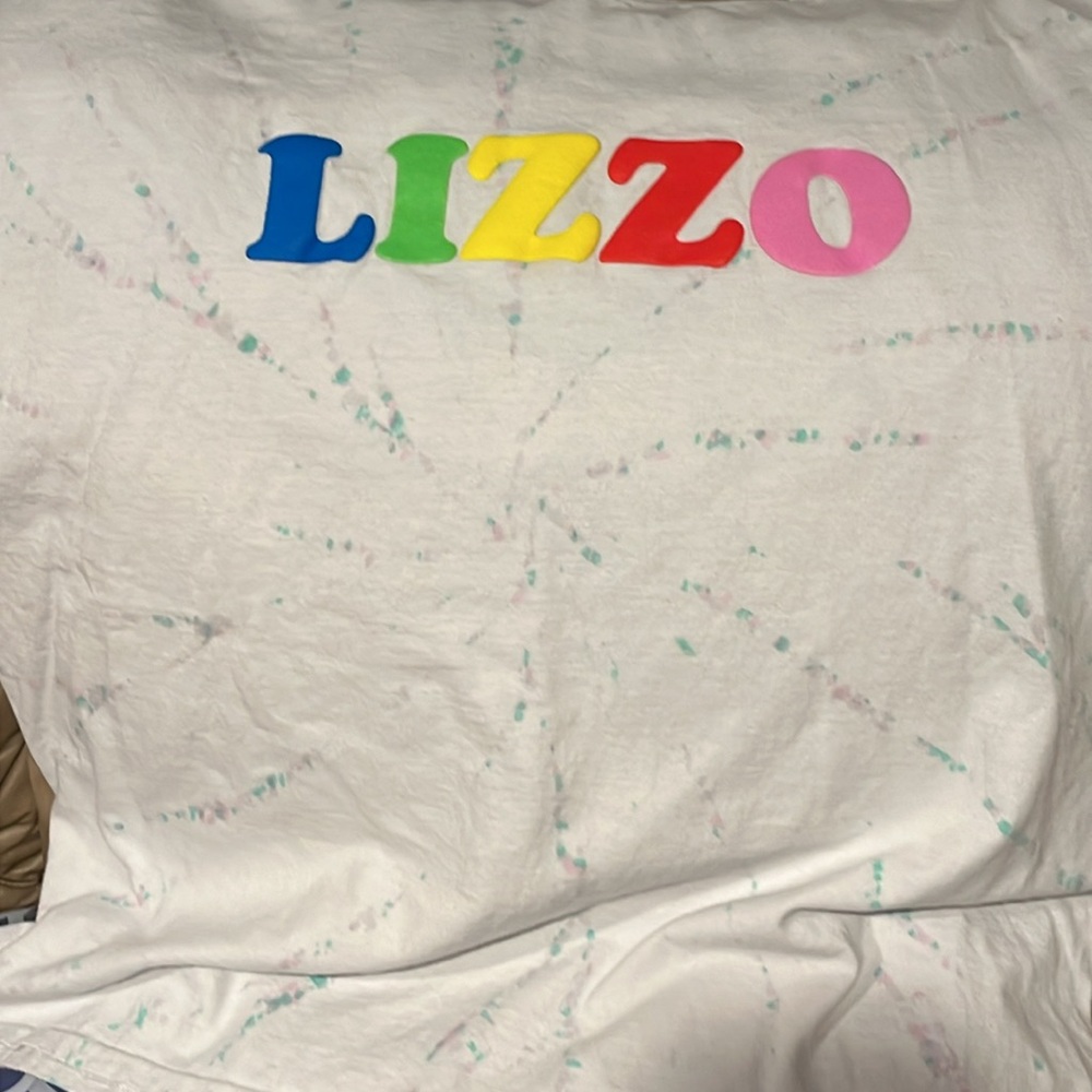 EUC Lizzo tie dye tee